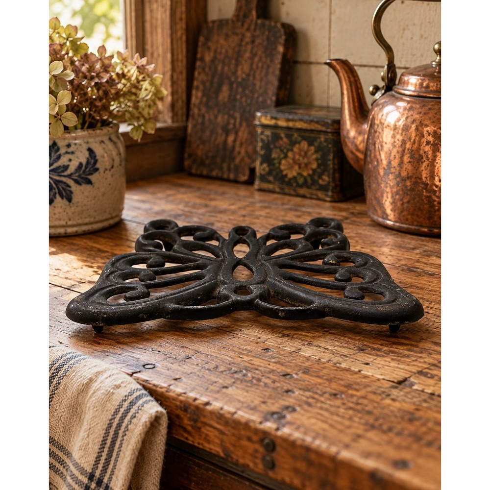 Vintage Cast Iron Butterfly Trivet Black Metal Hot Pad Pot Holder 6x5.5